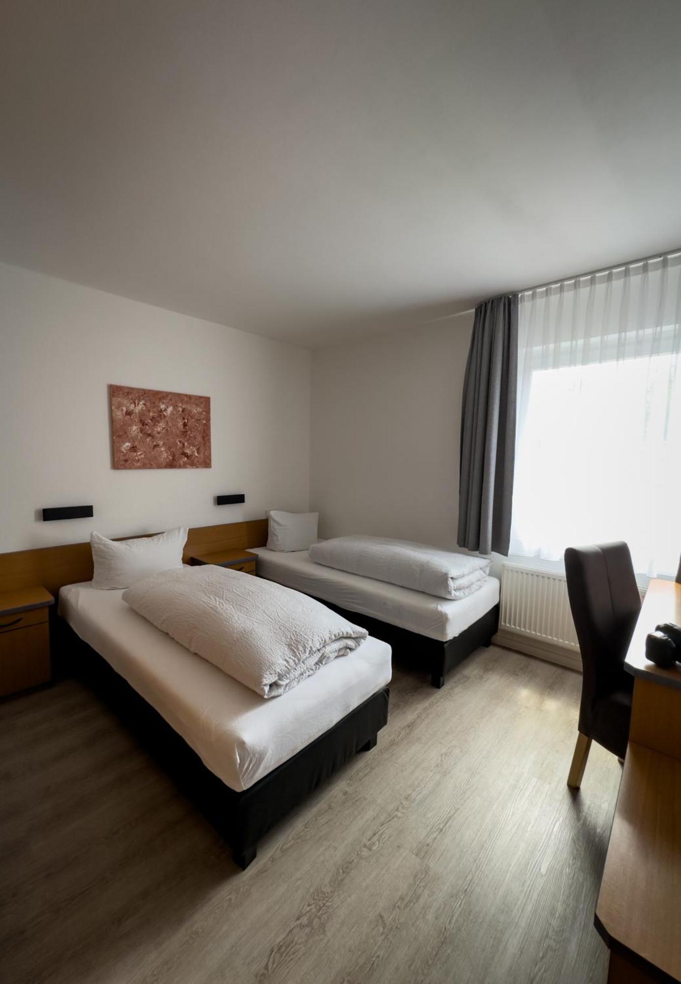Hotel Schmidt Garni Есен Екстериор снимка