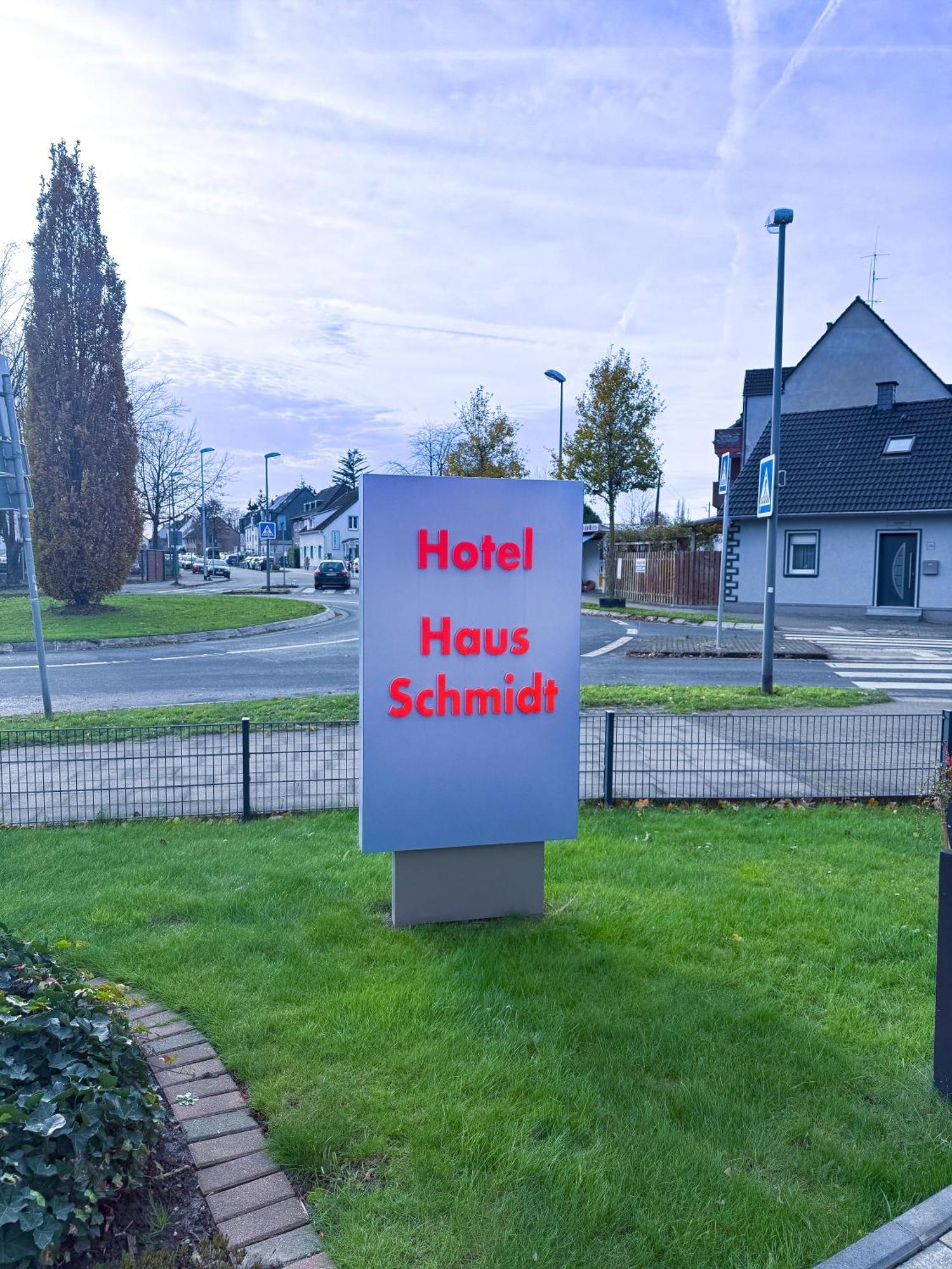 Hotel Schmidt Garni Есен Екстериор снимка